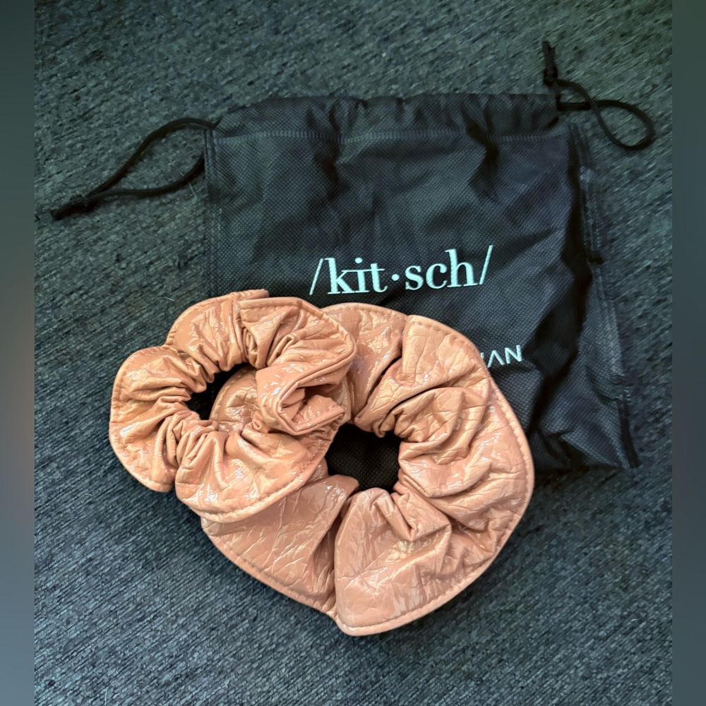Kitsch x Justine Marian Blush Patent Scrunchie Set of 2 with carry bag